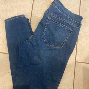 Old Navy Rockstar Super Skinny Jeans